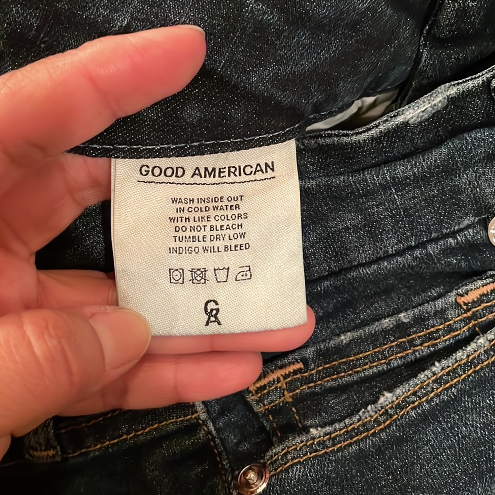 Good American Good Legs Distressed Jeans - Picture 5 of 6